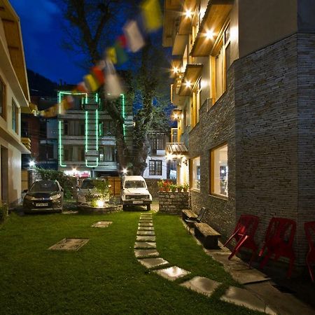 Lonchenpa B&B Manali  Bagian luar foto