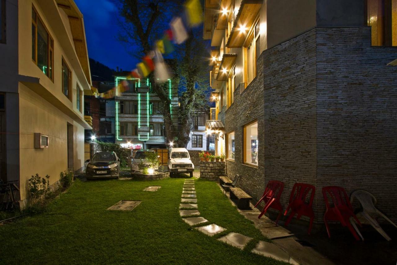 Lonchenpa B&B Manali  Bagian luar foto